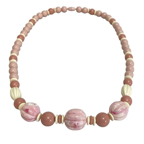 Vintage Avon Necklace Pink / Cream Beads 26" Long Retro Accessory - Picture 7 of 11